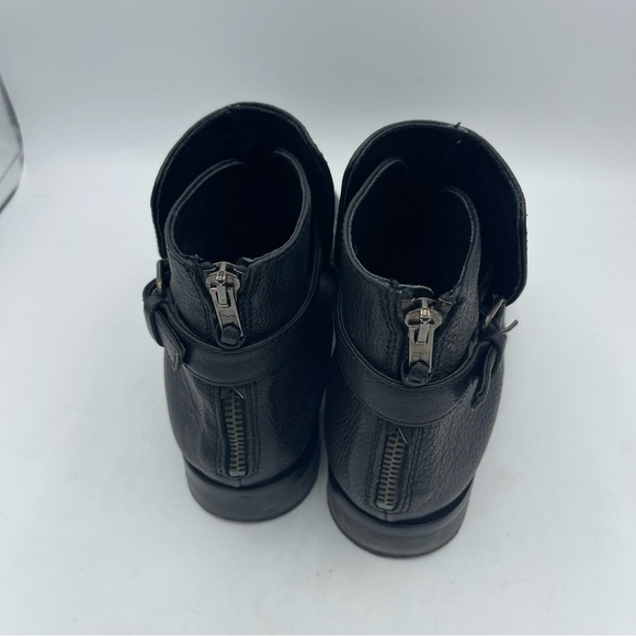 J.Crew Womens Emmett Black Pebbled Leather Ankle Boots Size 7 Side zip/ buckle - Picture 2 of 5